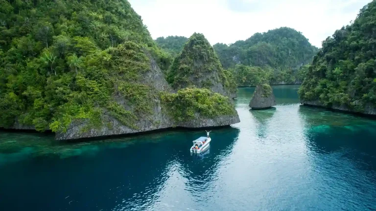 Cruising ground in eastern Indonesia